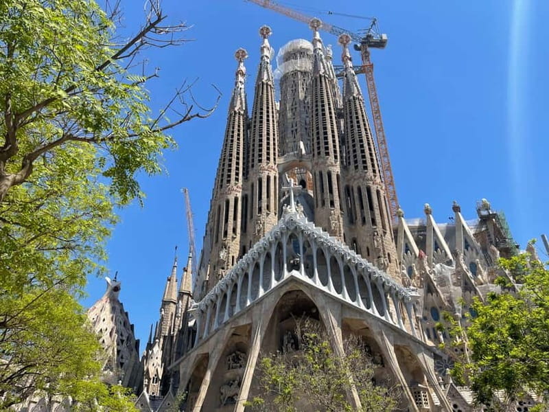 The Sacred Vision: Sagrada Família Guided Experience - The Experience Itself: What Youre Actually Doing