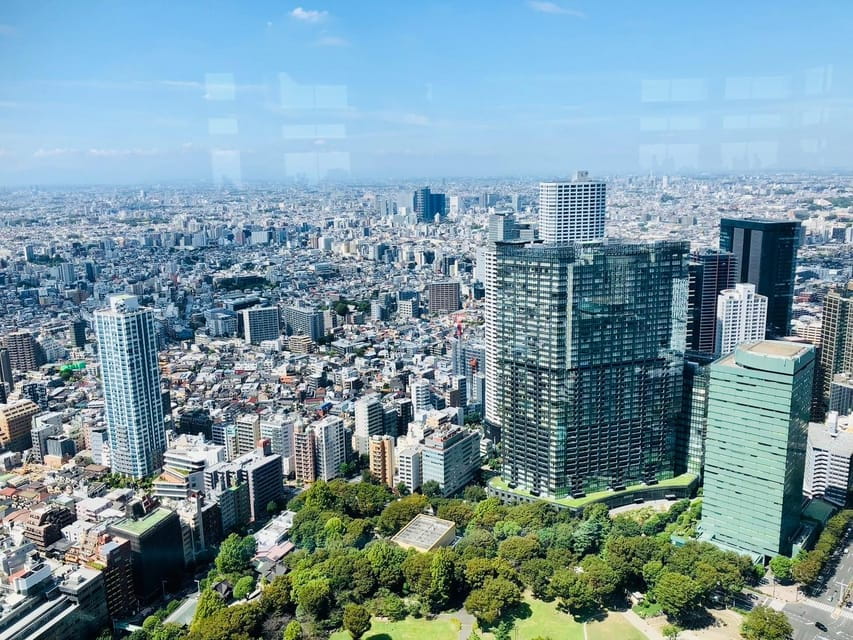 The Shinjuku Urban Views & Gourmet Walking Tour - Shopping Opportunities