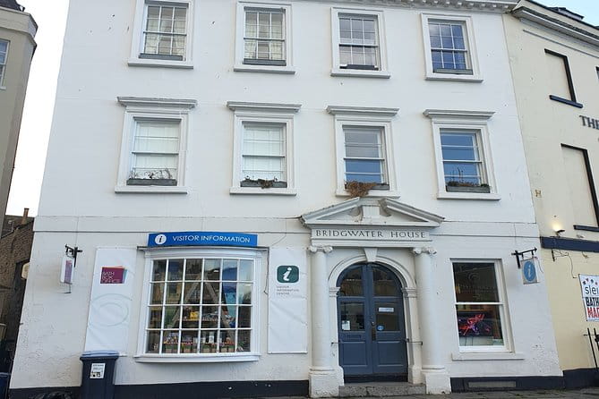 The Splendour of Georgian and Victorian Era Bath: A Self-Guided Audio Tour - Ending at the Grand Pump Room