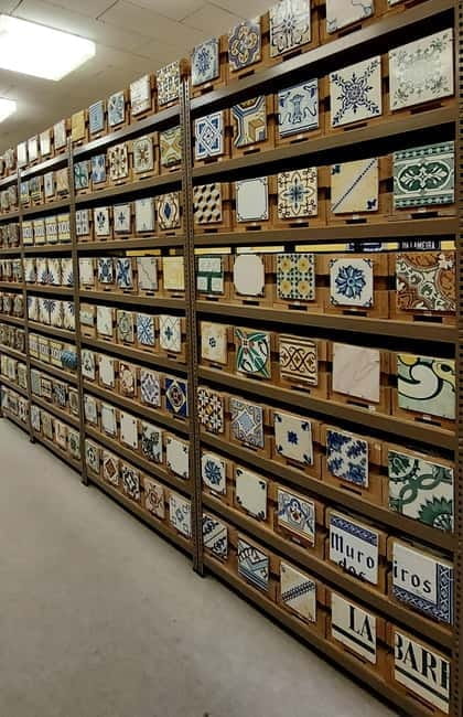 The story of Porto behind its tiles - Hidden Gems and Iconic Landmarks