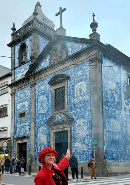 The story of Porto behind its tiles - Final stop at the Porto Cathedral: An Artistic Masterpiece