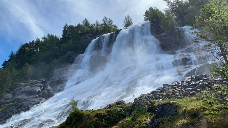 The Three Crowns of Norway 5-Day Private Hiking Tour Package - FAQ