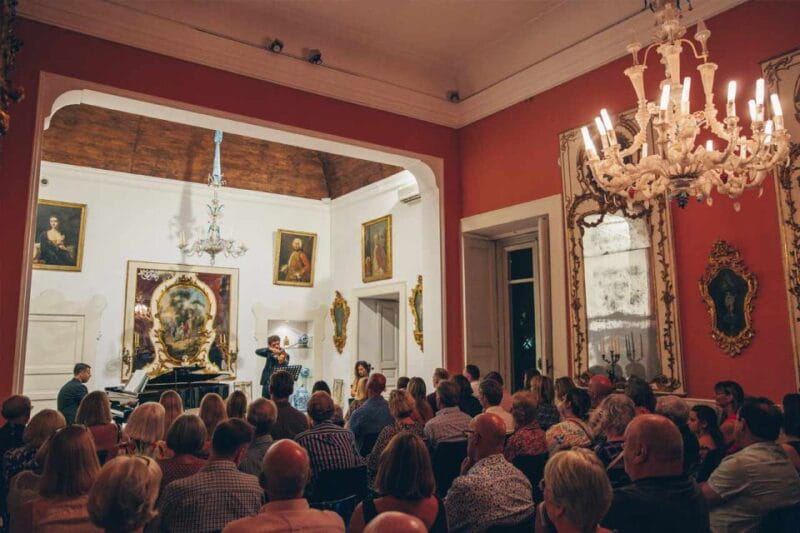 The Three Tenors in Sorrento: Opera Arias, Naples and Songs - Entering the Correale Museum: A Beautiful Setting