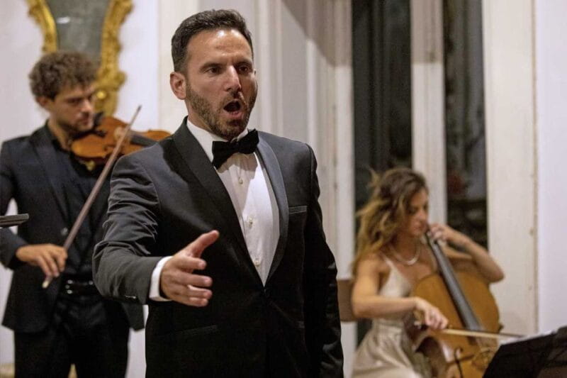 The Three Tenors in Sorrento: Opera Arias, Naples and Songs - The Musicians: Supporting the Voice