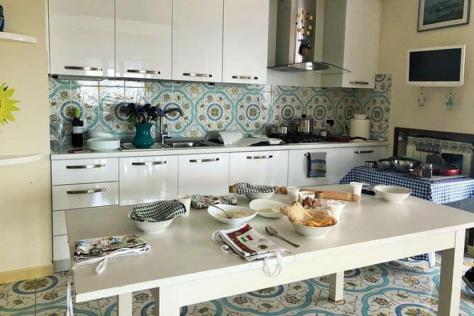The Ultimate Neapolitan Cooking Class with Local - The Booking and Logistics
