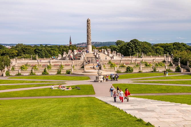 The Ultimate Study of the Human Form at Vigeland's Sculpture Park with a Local - Introducing Vigeland Park: A World-Class Sculpture Collection
