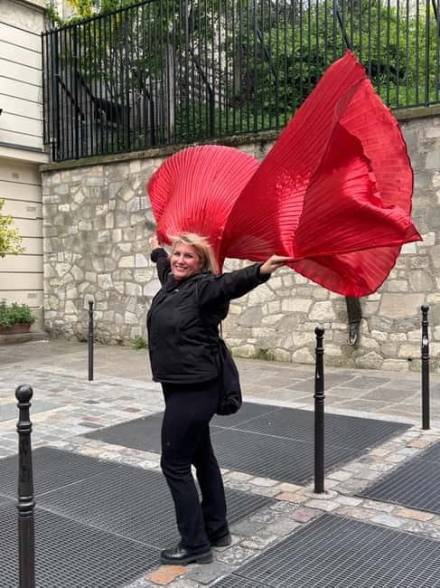 The voice of Montmartre is a must-see in Paris - Entering Montmartre in a Whole New Way