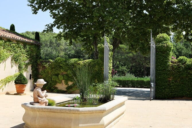 The wines of the Luberon, the Château de Lourmarin & Bastide du Laval olive oil - Discovering Provençal Wines: Château la Verrerie and Château la Canorgue