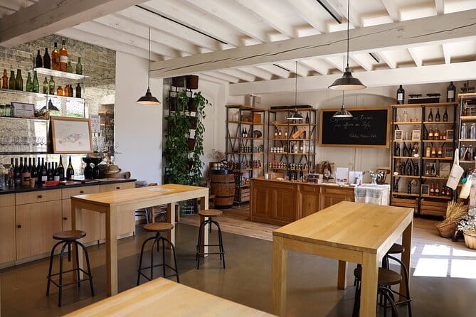 The wines of the Luberon, the Château de Lourmarin & Bastide du Laval olive oil - Transportation and Overall Value