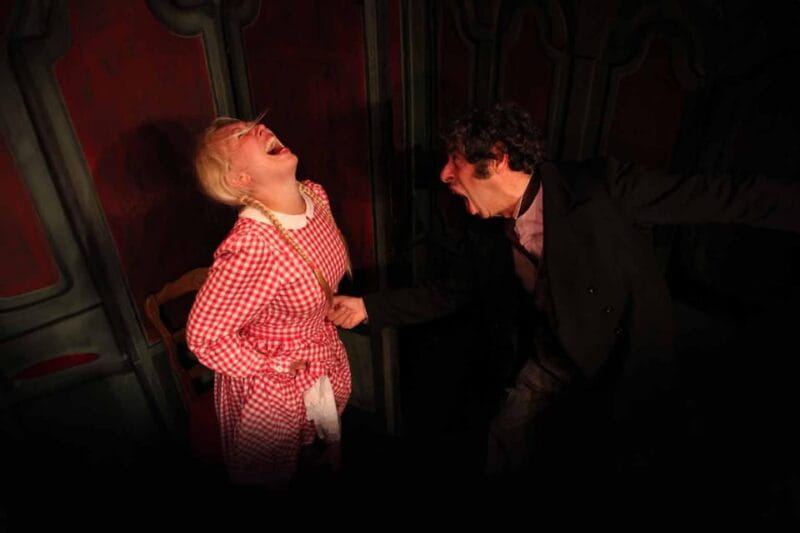 Theatre in Paris: The Lesson (La leçon) - FAQs