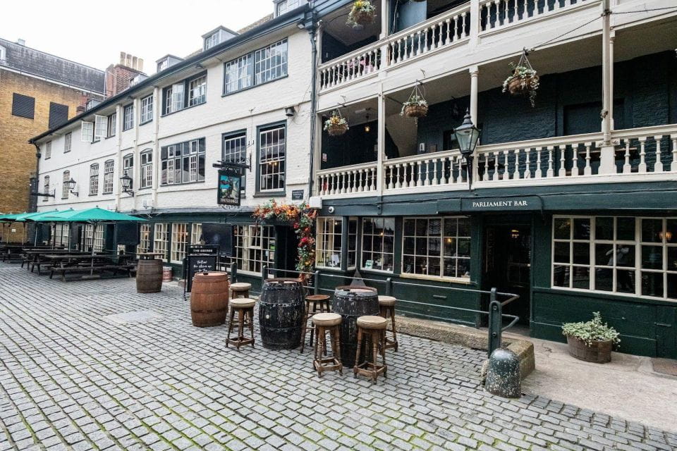 Theatrical Trails:A Self-Guided Audio Tour of the South Bank - Navigating the WeGoTrip App