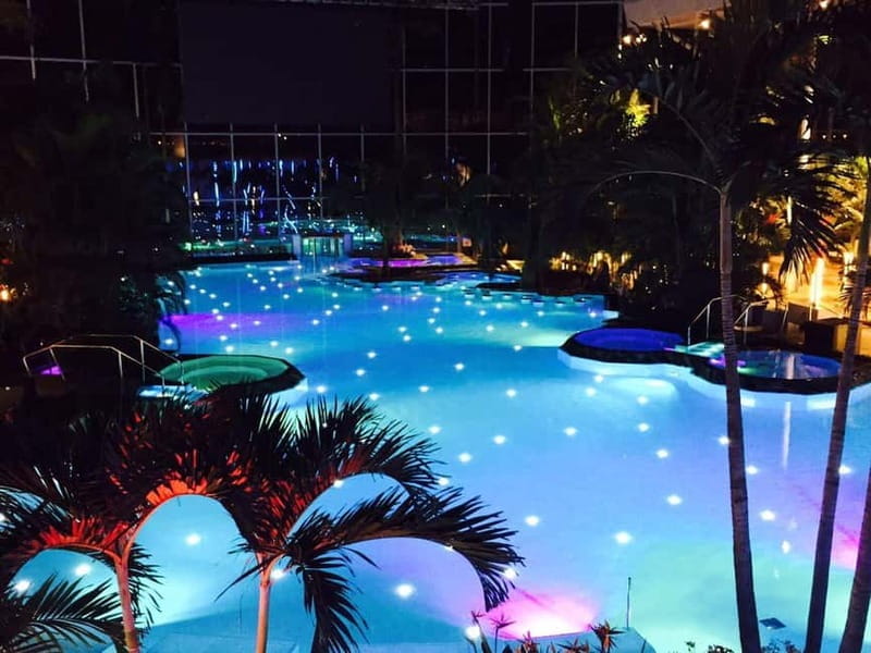 Therme:Spa Day at the biggest oasis of RelaxationBucharest - Key Points / Takeaways