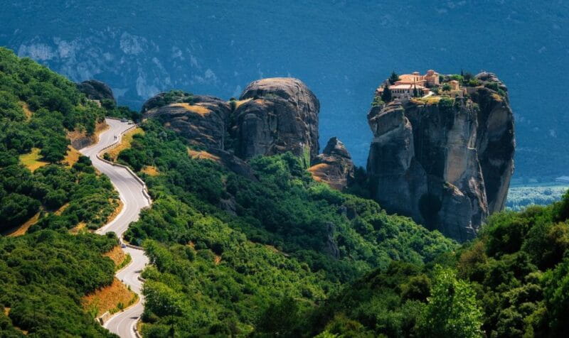 Thessaloniki: 2-Day Meteora Trip with Guided Tours and Hotel - Exploring the Itinerary: What You Can Expect