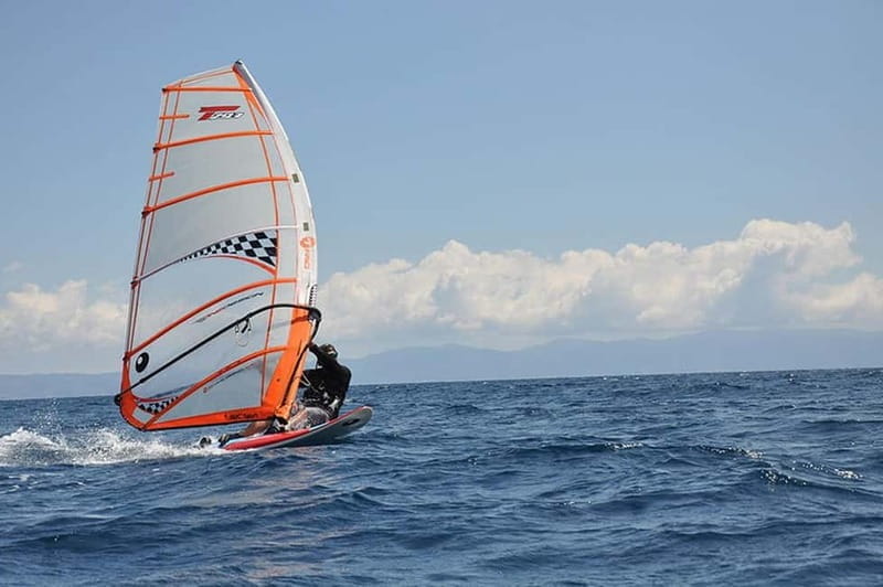 Thessaloniki: Private Windsurfing Lesson with an Expert - Who Is This Experience Best For?