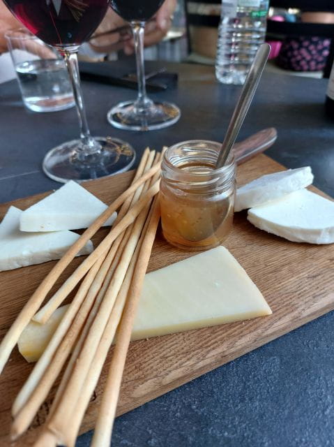 Thessaloniki: Small-Group Wine Tasting Tour with Appetizers - Key Points / Takeaways