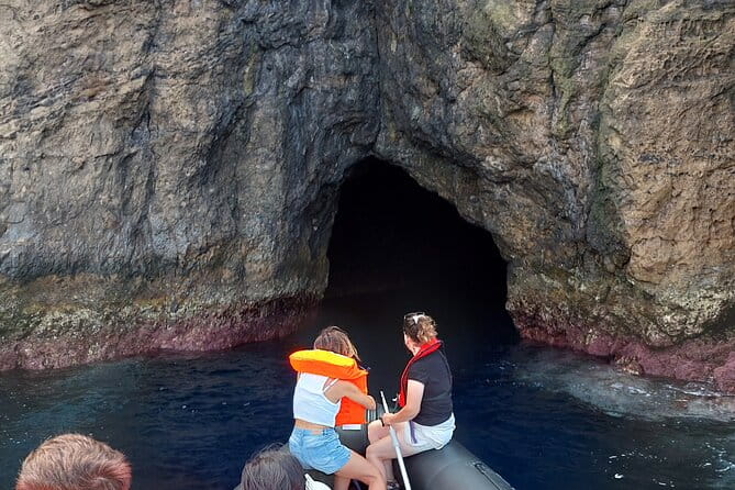 Third Island:Ileus of the Goats -Boat Trip - FAQ About the Ilhéu das Cabras Boat Trip