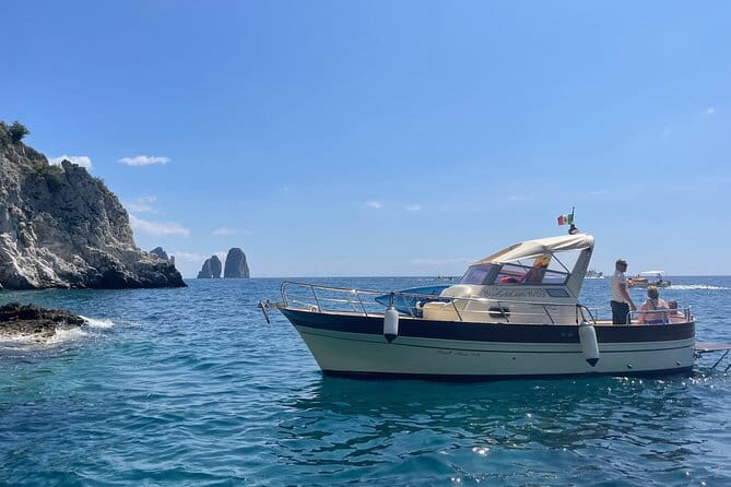 Three Hour Private Guided Tour of Capri with a luxury Gozzo cabin cruiser - FAQ