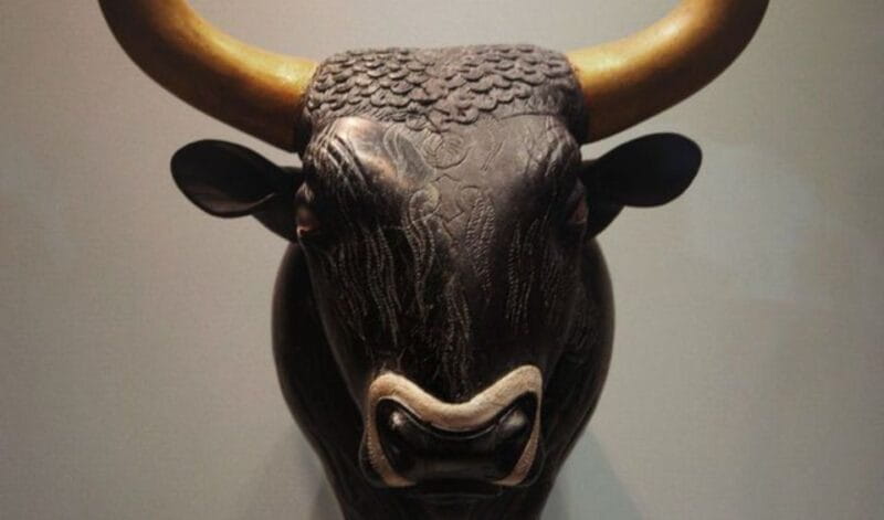 Through the Lens of Crete: Knossos, Legends, and Local Life - Who Will Love This Experience?