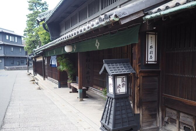 Tie-Dye Activity and Traditional Town Walking Tour in NAGOYA - What to Expect From Your Guide