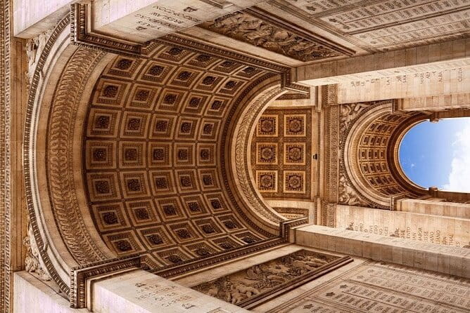 Time Saver Self-Guided Audio Tour to the Arc De Triomphe - The Arc de Triomphe: A Monument with Multiple Perspectives