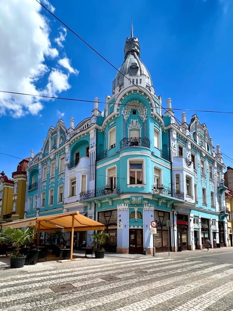 Timisoara: Oradea and Arad Downtown Dream Tour - Discovering Oradea’s Architectural Gems