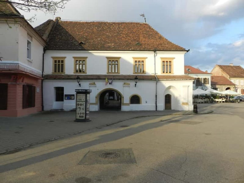 Timisoara: Sighioara, Biertan, and Media Day Trip - Media: A Medieval Town with a Tilt