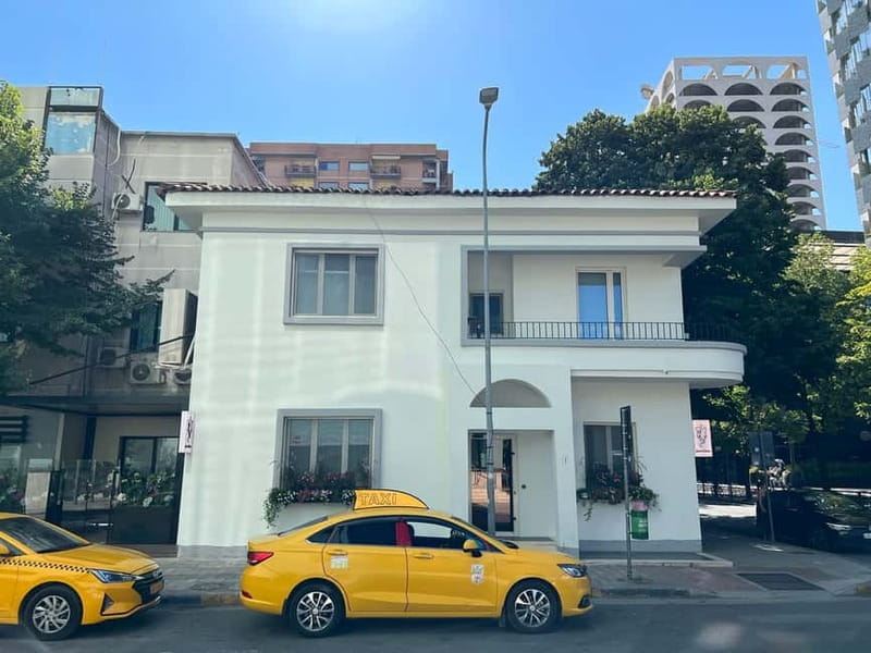 Tirana: Express Walking Tour with a Guide - Political and Historical Landmarks