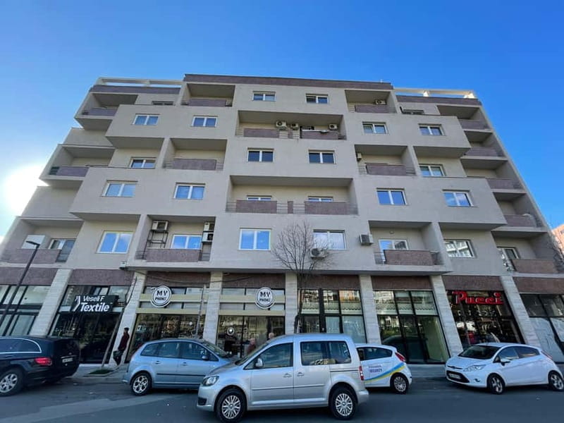 Tirana: Street Art & Modern Architecture Walking Tour - Who Should Consider This Tour?