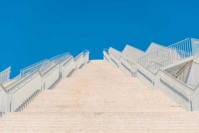 Tirana Stroll Tour, Walk and Taste Qofte & Raki! - Religious and Historical Layers