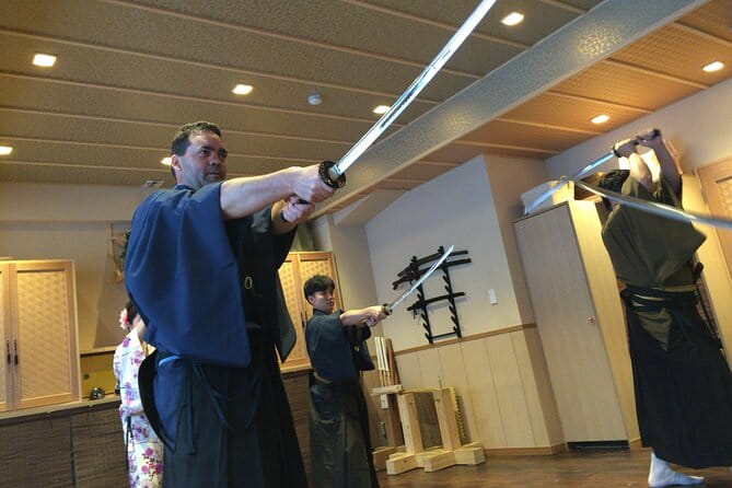 Tokyo 5hr Private Guided Tour and Batto (Sword) Experience - Key Points