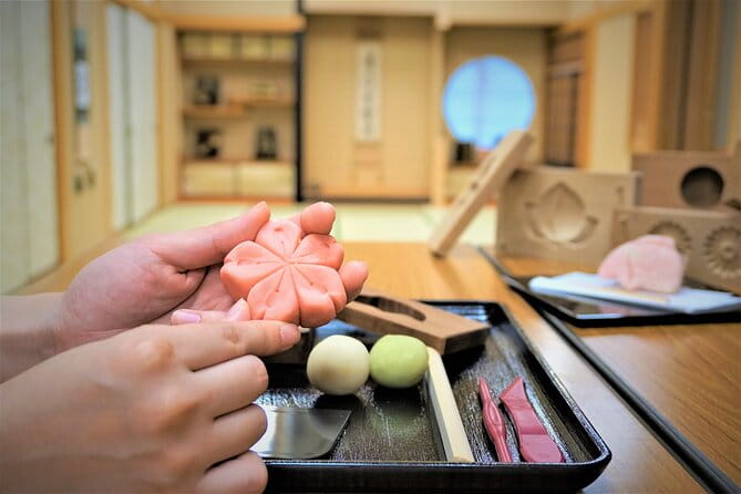 Tokyo 6 H Private Guided Tour & Japanese Sweets Making Experience - Customizing Your Itinerary