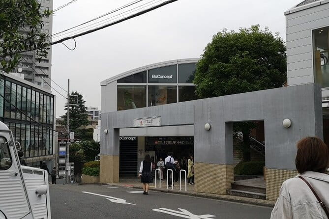 Tokyo Art and Culture Tour - Transportation Details