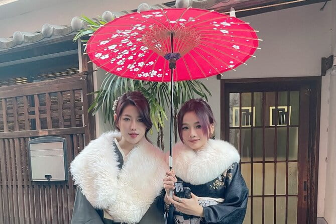 Tokyo Asakusa Kimono Rental - Exploring Asakusa in a Kimono