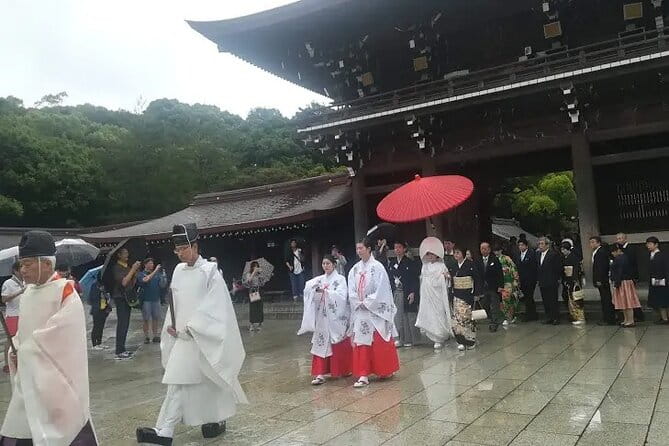 Tokyo Autumn Gardens, Private Walking Tour by Trains, Subways - Transportation and Meeting Details