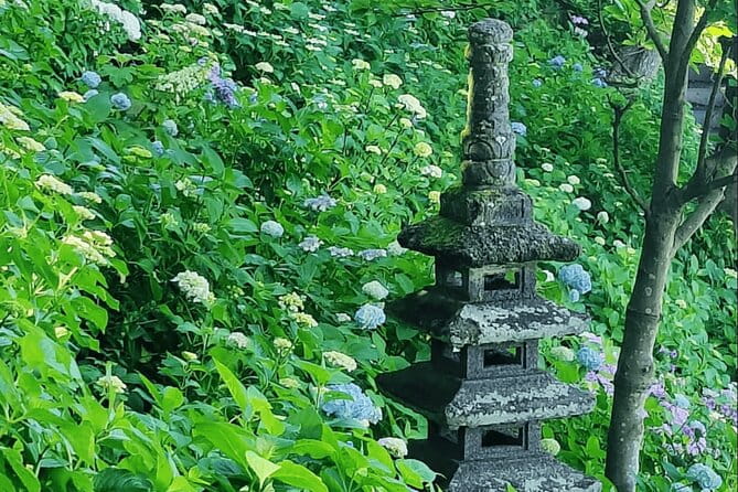 Tokyo Enoshima and Kamakura Coastal Escape Private Car Tour - Discovering Kamakura