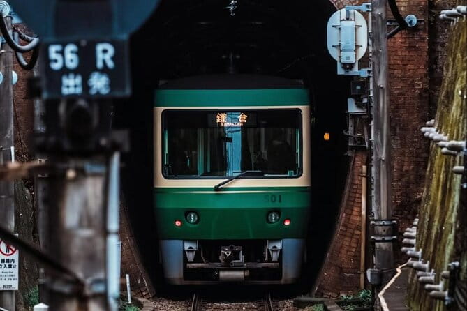 Tokyo Enoshima and Kamakura Coastal Escape Private Car Tour - Itinerary Highlights