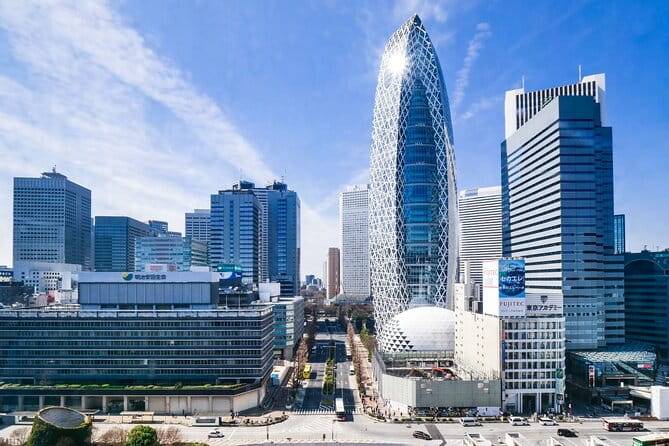 Tokyo Full Day Trip With Private Guide and Luxury Car - Exploring Tokyos Iconic Landmarks