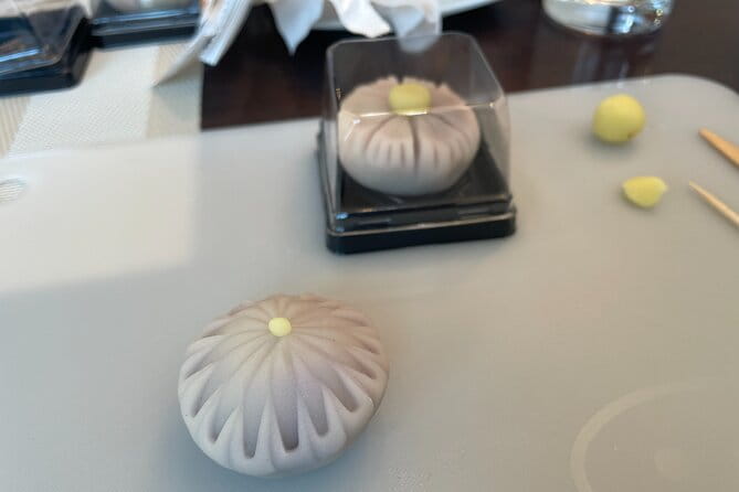 Tokyo: Japanese Sweets Making Experience - Accessibility and Participation Details