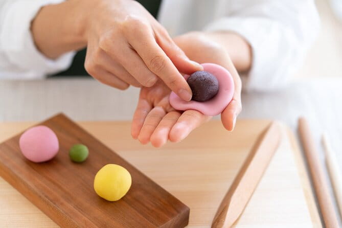Tokyo: Japanese Sweets Making Experience - Booking Information and Policies