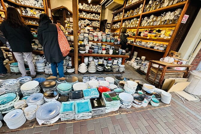 Tokyo: Japanese Tableware Finding Tour in Asakusa - Exploring the Kappabashi District