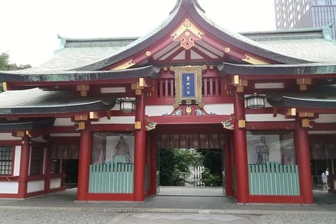 Tokyo: Karuizawa, Hoshino Resorts and Glacier Shrine Day Tour - Glacier Shrine: A Spiritual Sanctuary