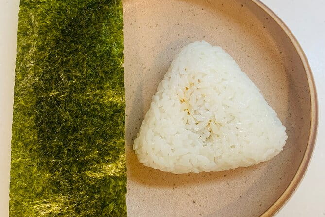 Tokyo Onigiri & Tonjiru Leaning Experience+ Grocery Store Tour - Tips for a Successful Cooking Session