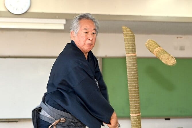 Tokyo: Samurai Sword Academy in the Hometown of the Last Samurai - Etiquette and Discipline: The Essence of the Samurai Way
