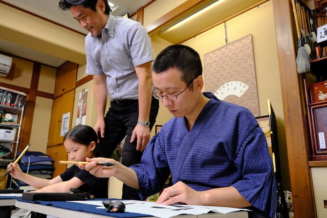 Tokyo Shinagawa Experience Calligraphy Wearing a Kimono or Samue - Accessibility and Considerations
