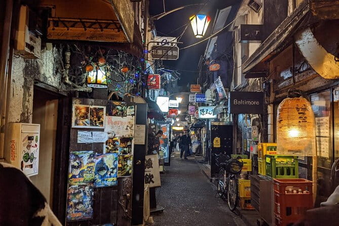 Tokyo: Shinjuku Golden Gai Bar Hopping That Only Locals Know - Discovering the Charming Watering Holes
