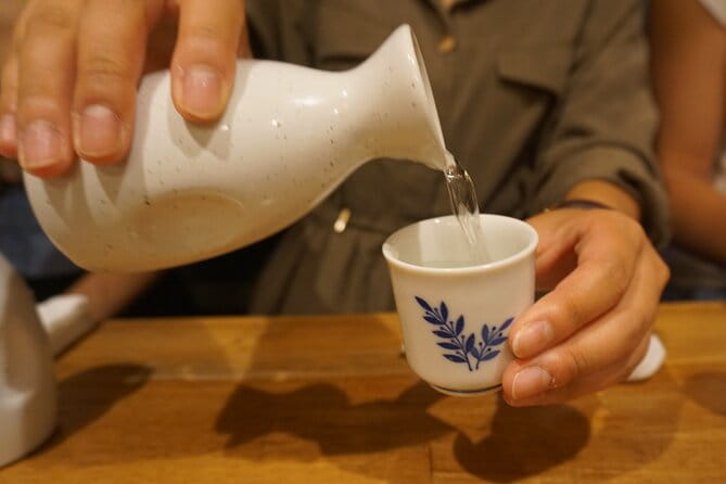 Tokyo: Shinjuku Hidden Japanese Bar Tour (Neon Light City) - Key Points