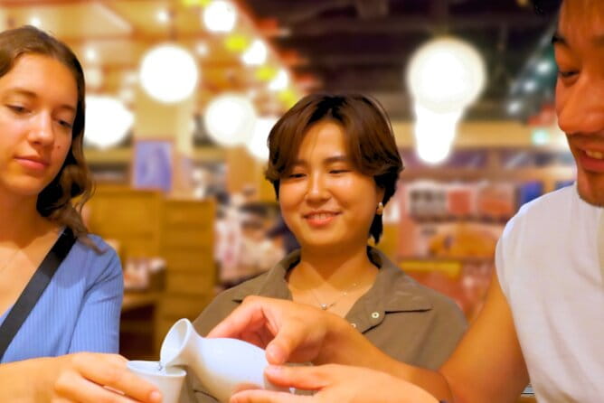 Tokyo: Shinjuku Hidden Japanese Bar Tour (Neon Light City) - Meeting Information and Guide