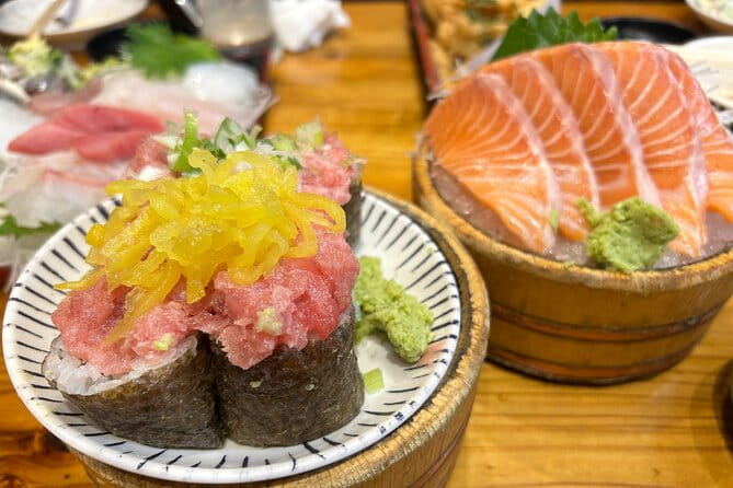 Tokyo: Shinjuku Izakaya & Bar Hopping Food Tour - Key Points