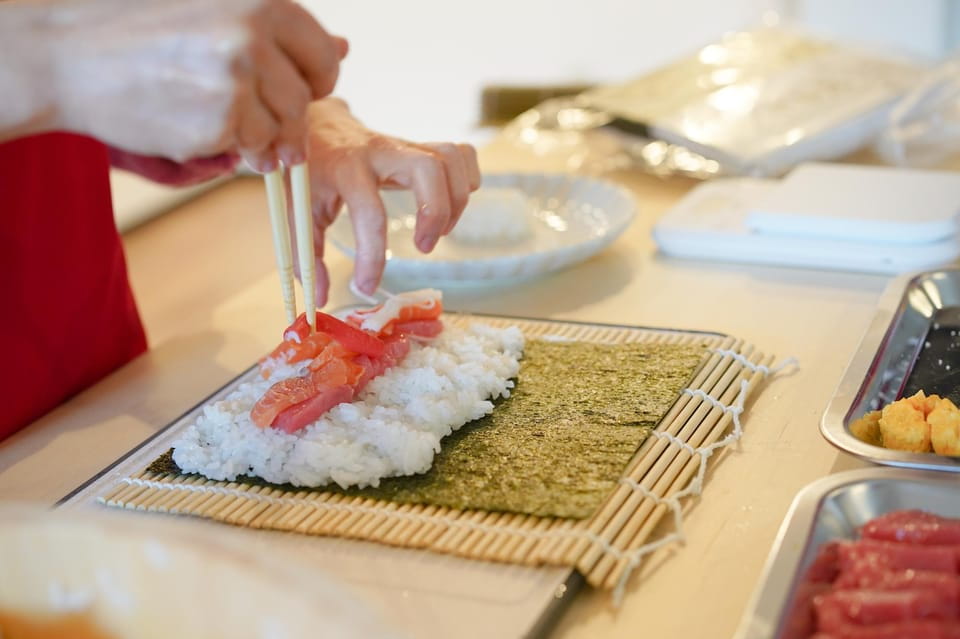 Tokyo: Sushi Cooking Class With Sake Tasting - Important Details