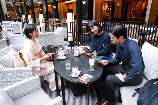 Tokyo Sushi Tour: Explore Sushi Tradition and Dining Etiquette - Exploring the Sushi Tradition